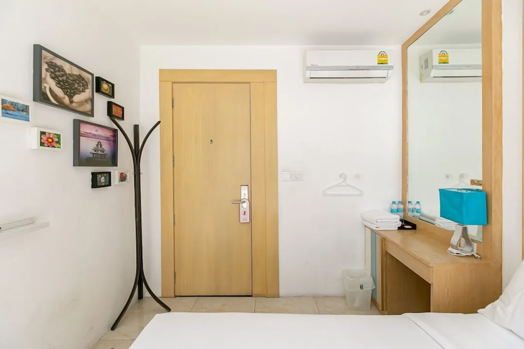 The Bedrooms Hostel Pattaya-Private Doublebeds-10