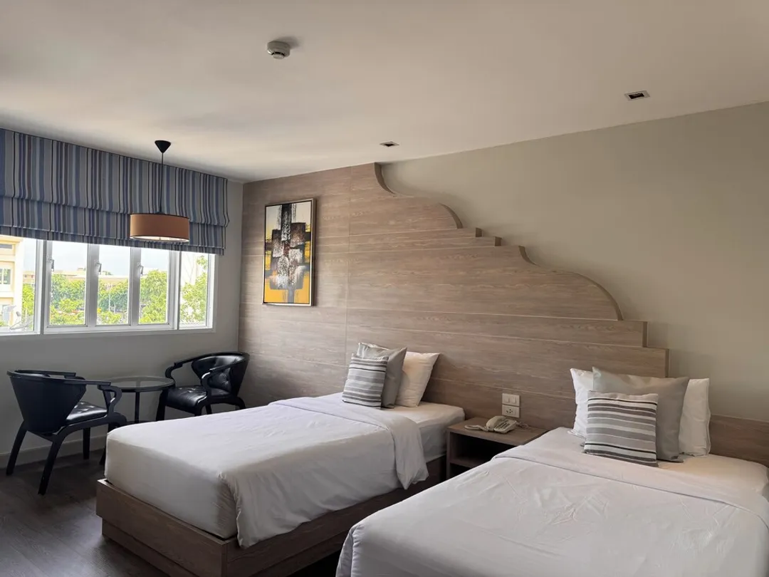메타발라이 레지던스-Superior Twin Room-4