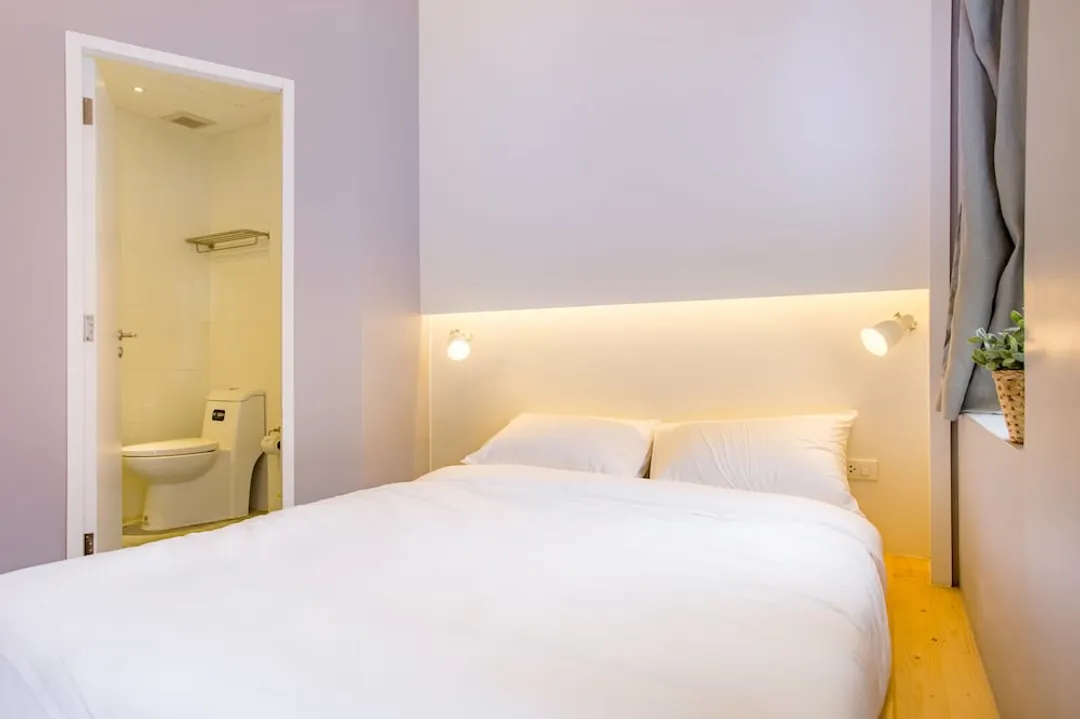 Nornyaowarat Hostel-Standard Double Room with Private Bathroom-1