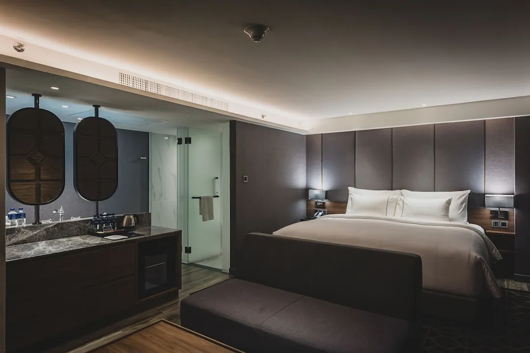 아야톤 방콕-Corner suite-2
