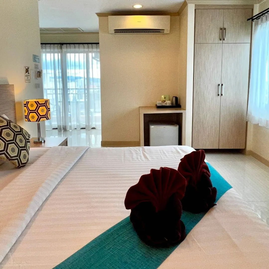 瑟普拉城市飯店 - SHA Extra Plus 認證-Premier Double Room, Bathtub, City View-6