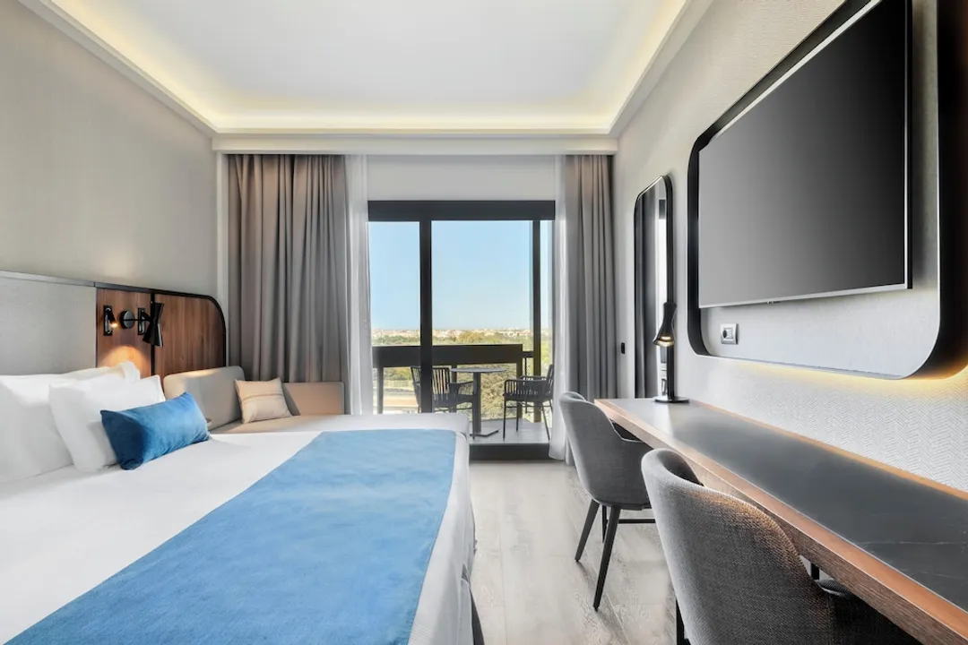 Barceló Roma-Deluxe Room-5