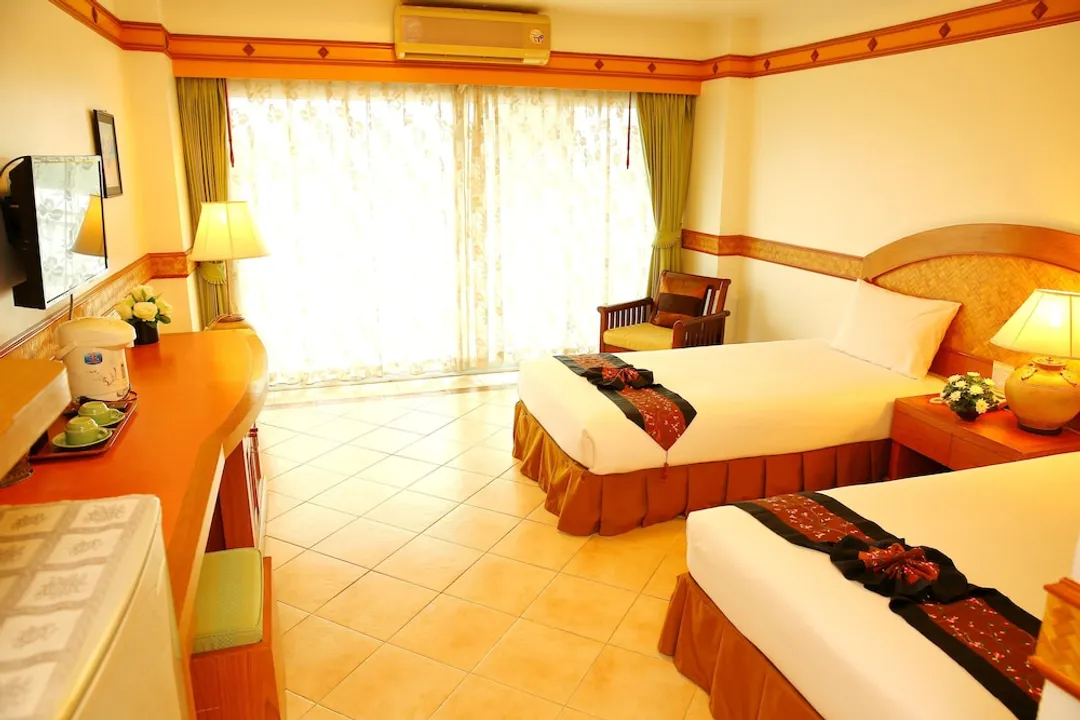 Diana Garden Resort & Lodge-Deluxe Room-7