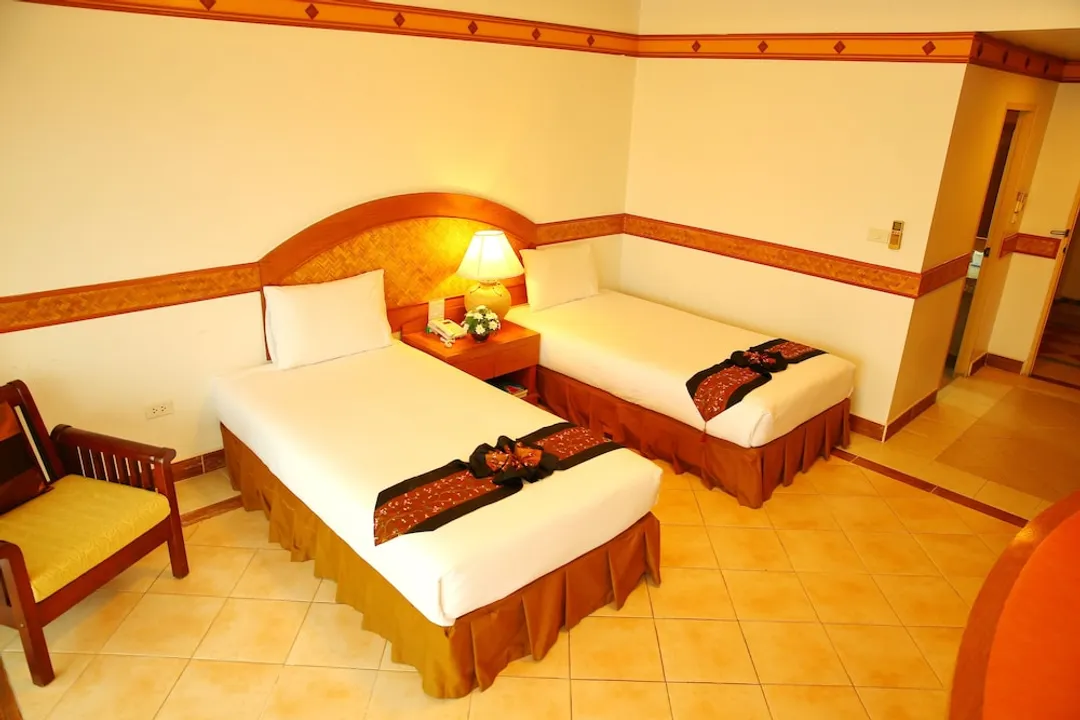Diana Garden Resort & Lodge-Deluxe Room-9