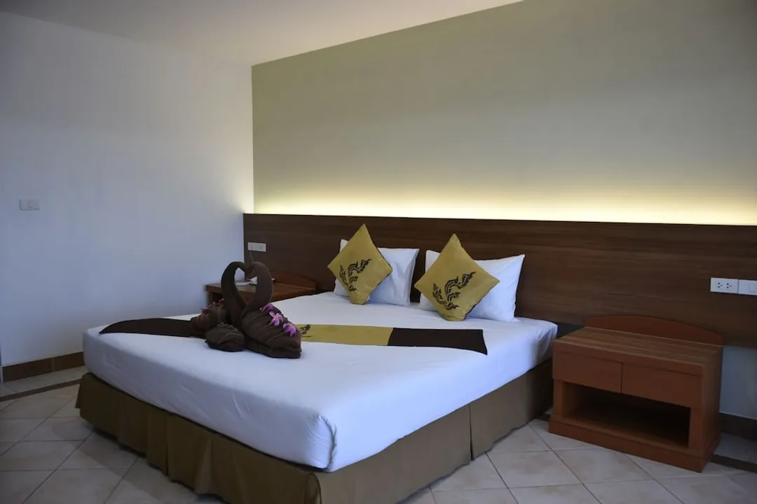 Diana Garden Resort & Lodge-Deluxe Room-17