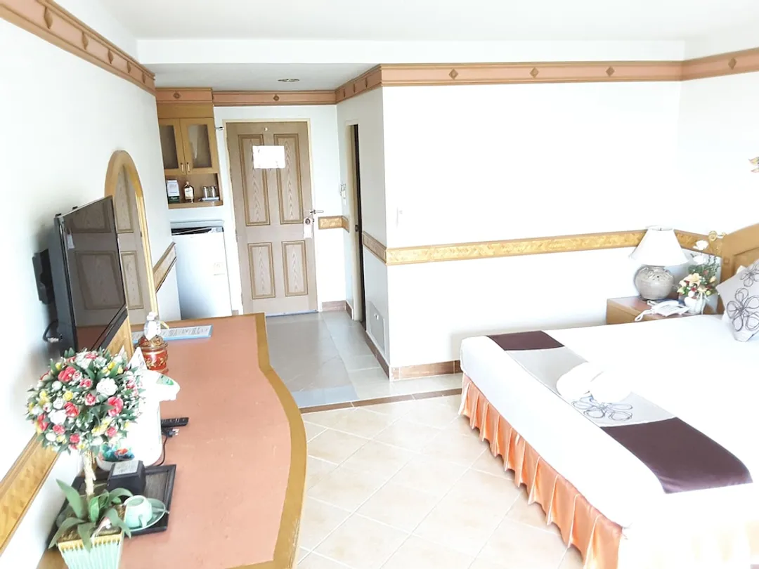Diana Garden Resort & Lodge-Deluxe Room-2