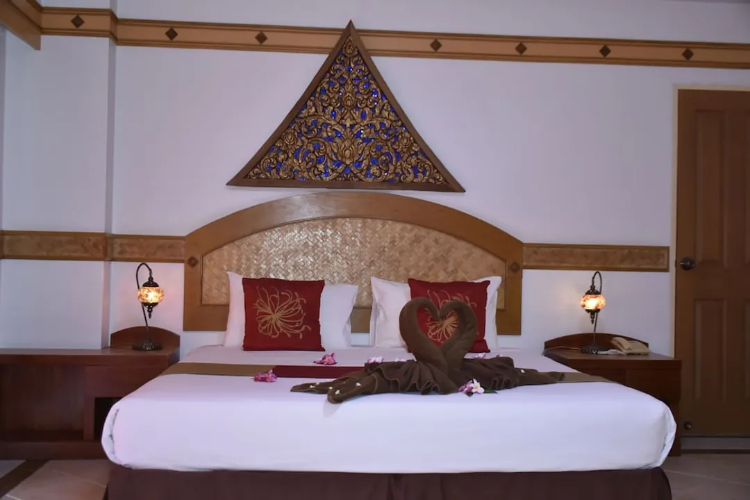 Diana Garden Resort & Lodge-Deluxe Room-14