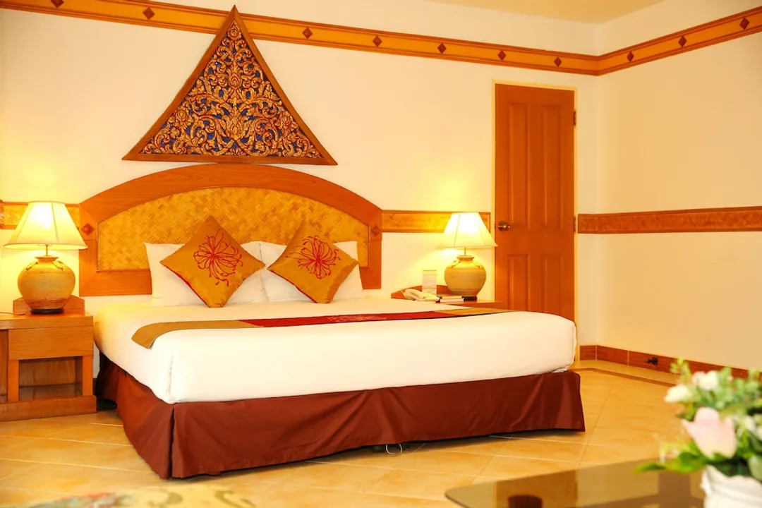 Diana Garden Resort & Lodge-Deluxe Room-8
