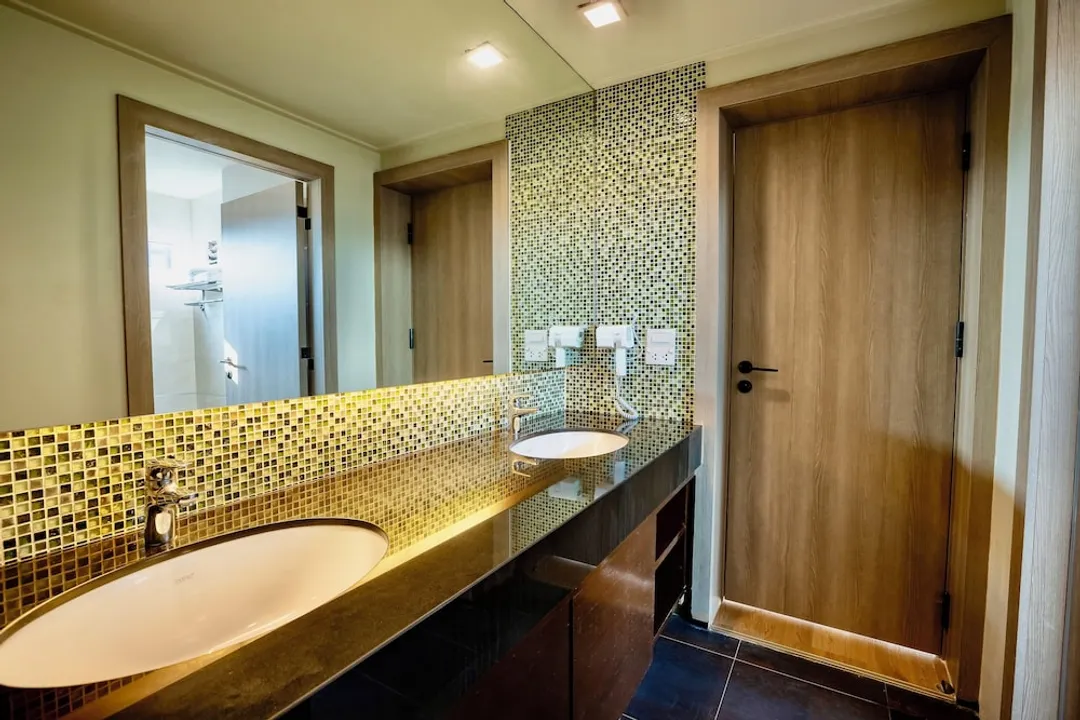 The One Hotel Bay Breeze Pattaya-Sea View Suite Double Bed-7