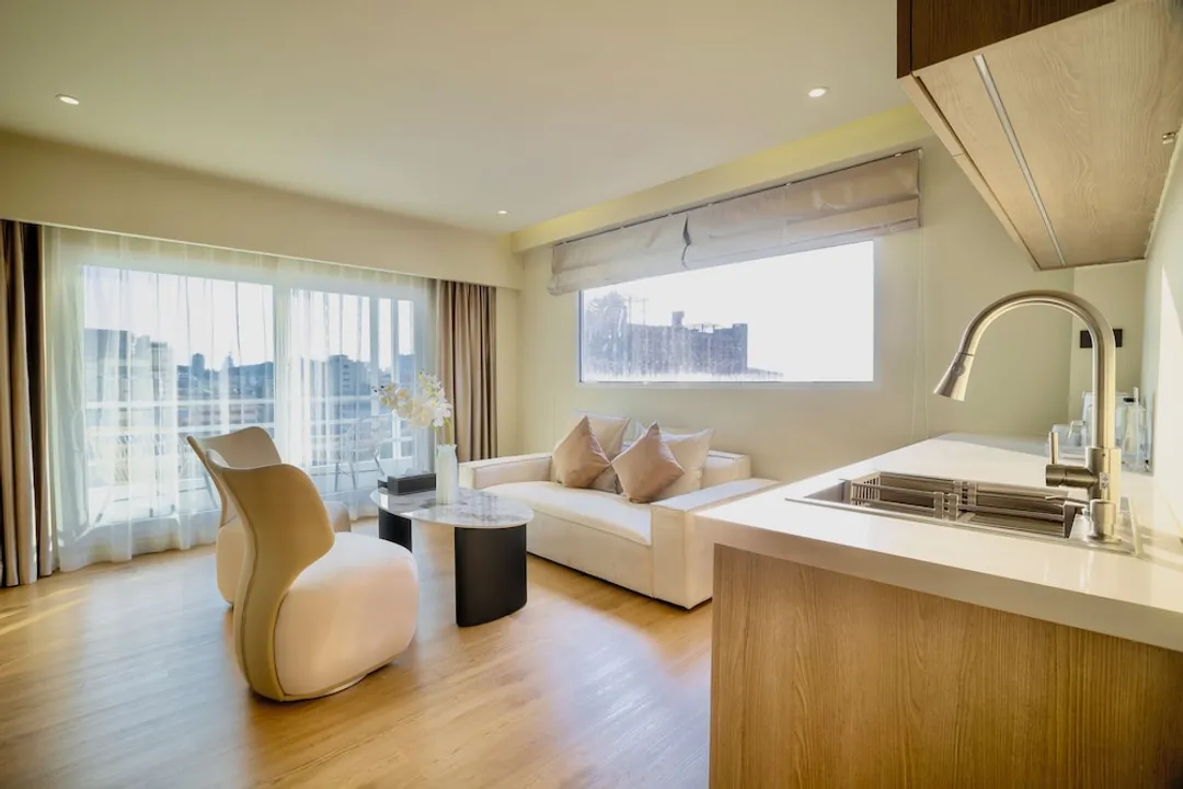 The One Hotel Bay Breeze Pattaya-Sea View Suite Double Bed-5