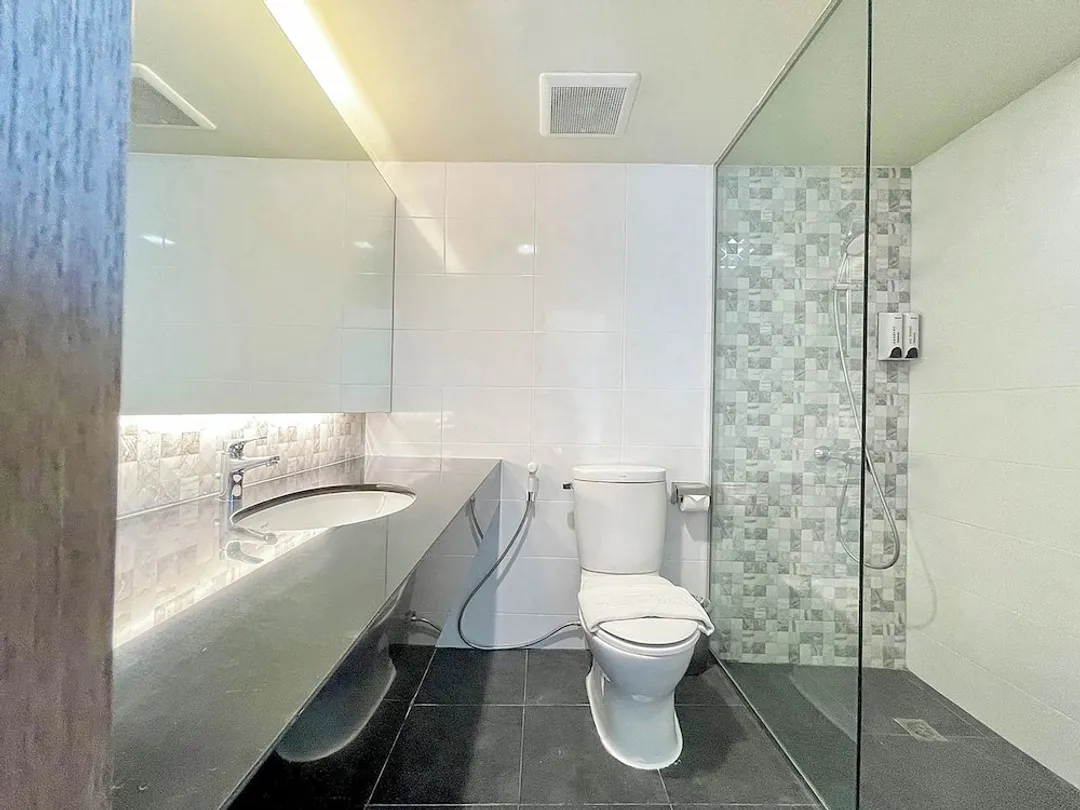 The One Hotel Bay Breeze Pattaya-Superior Double or Twin Room-12
