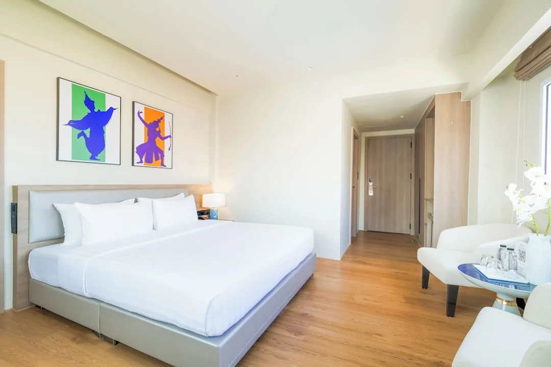 The One Hotel Bay Breeze Pattaya-Deluxe Room-11