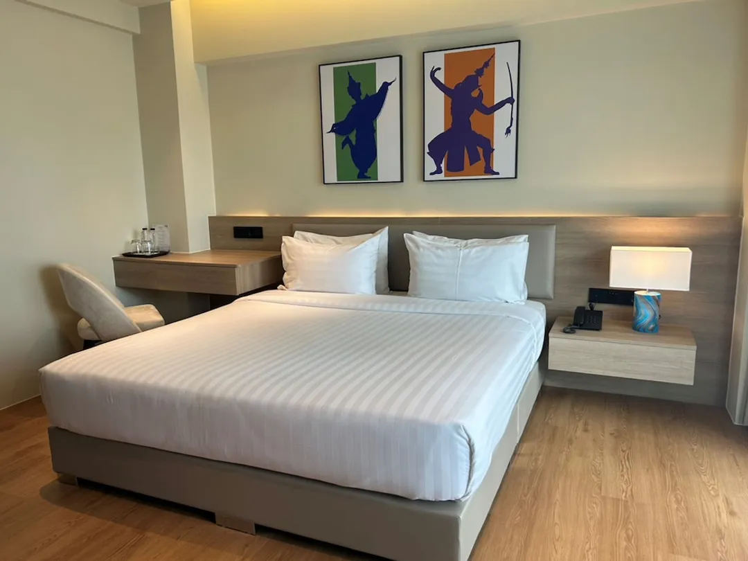 The One Hotel Bay Breeze Pattaya-Deluxe Room-5