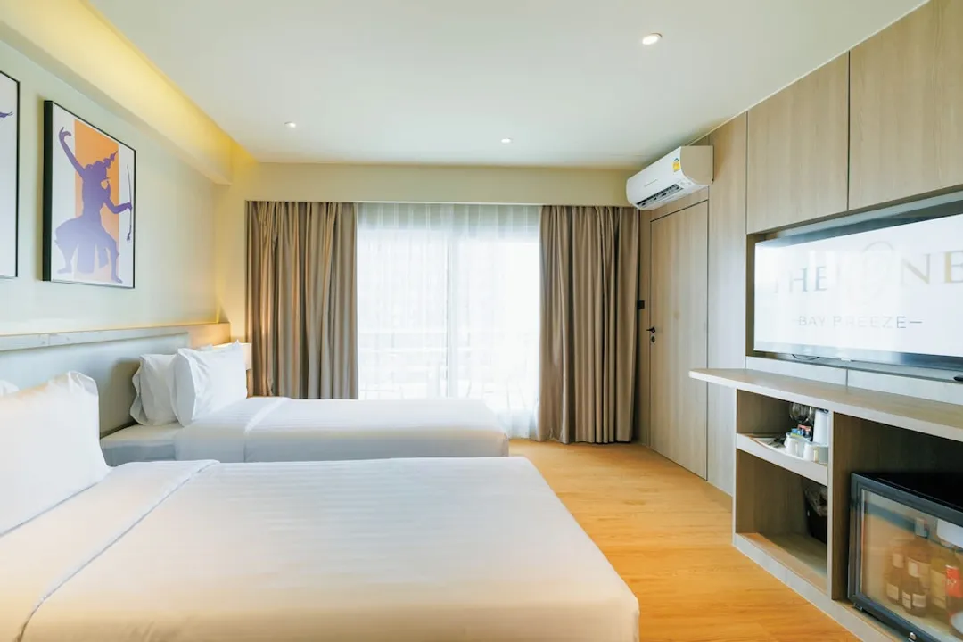 The One Hotel Bay Breeze Pattaya-Deluxe with Balcony-1