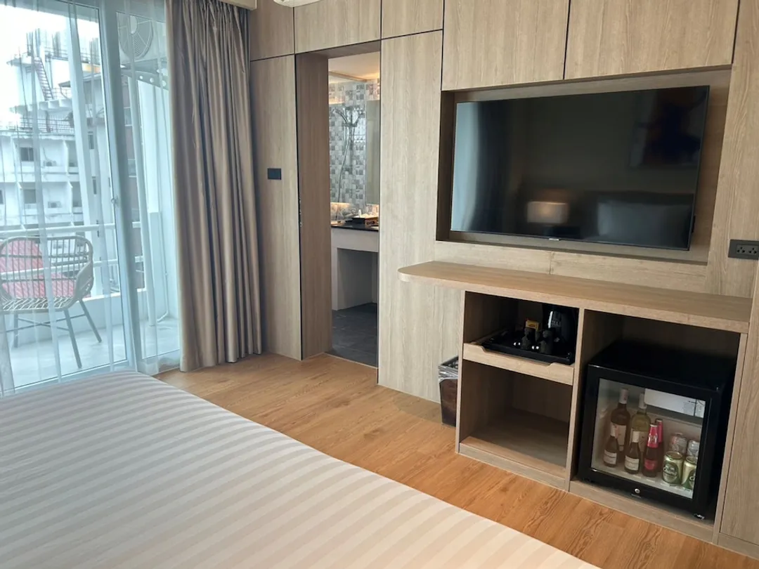 The One Hotel Bay Breeze Pattaya-Deluxe with Balcony-2