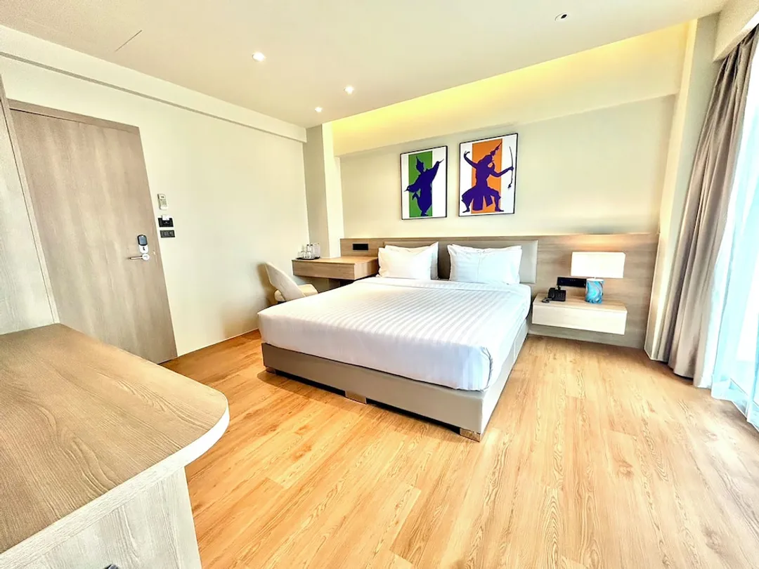 The One Hotel Bay Breeze Pattaya-Deluxe with Balcony-12