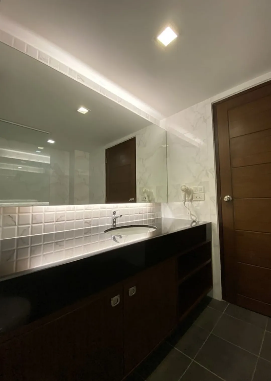 The One Hotel Bay Breeze Pattaya-Superior Triple-10