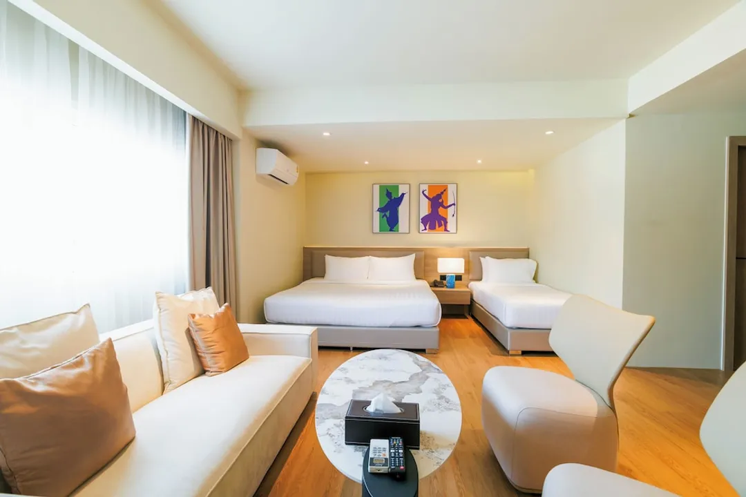 The One Hotel Bay Breeze Pattaya-Superior Triple-11