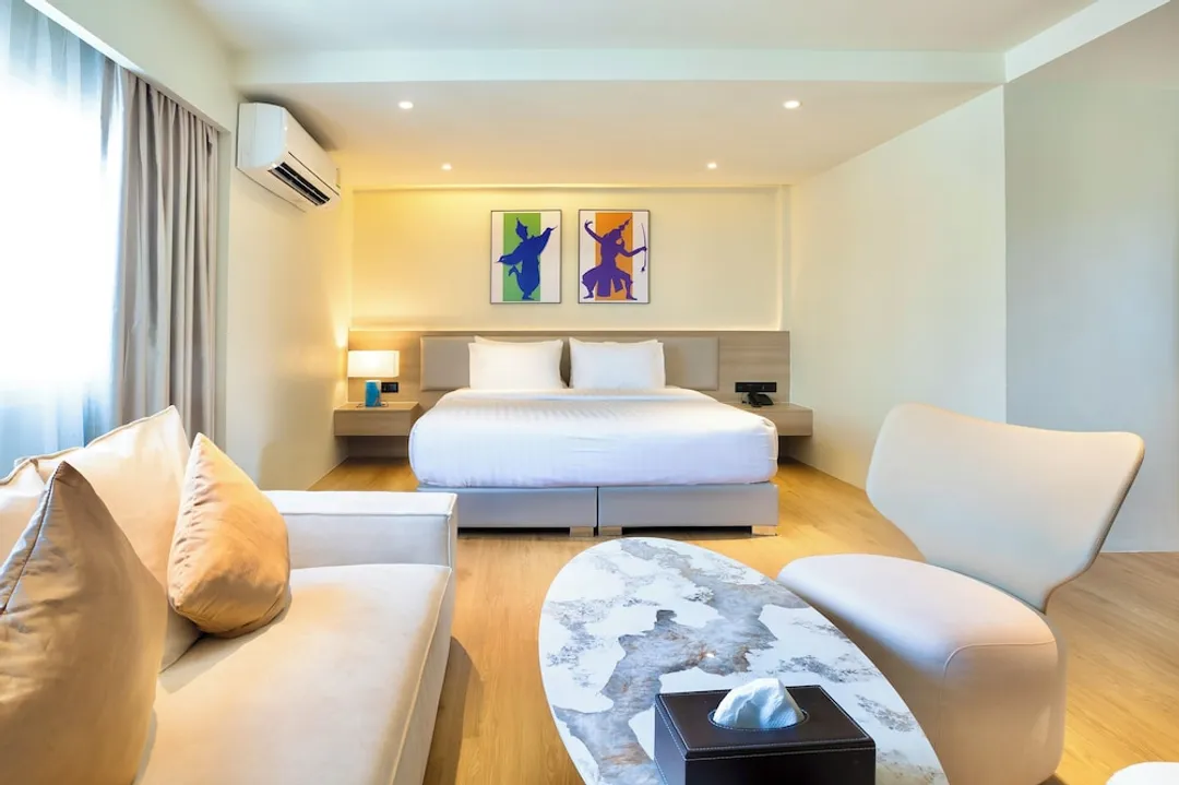 The One Hotel Bay Breeze Pattaya-Junior Suite-4