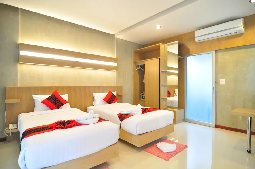 布吉Phu NaNa精品酒店-Deluxe Pool View-2