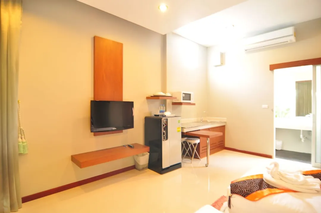 布吉Phu NaNa精品酒店-Deluxe Pool View-7