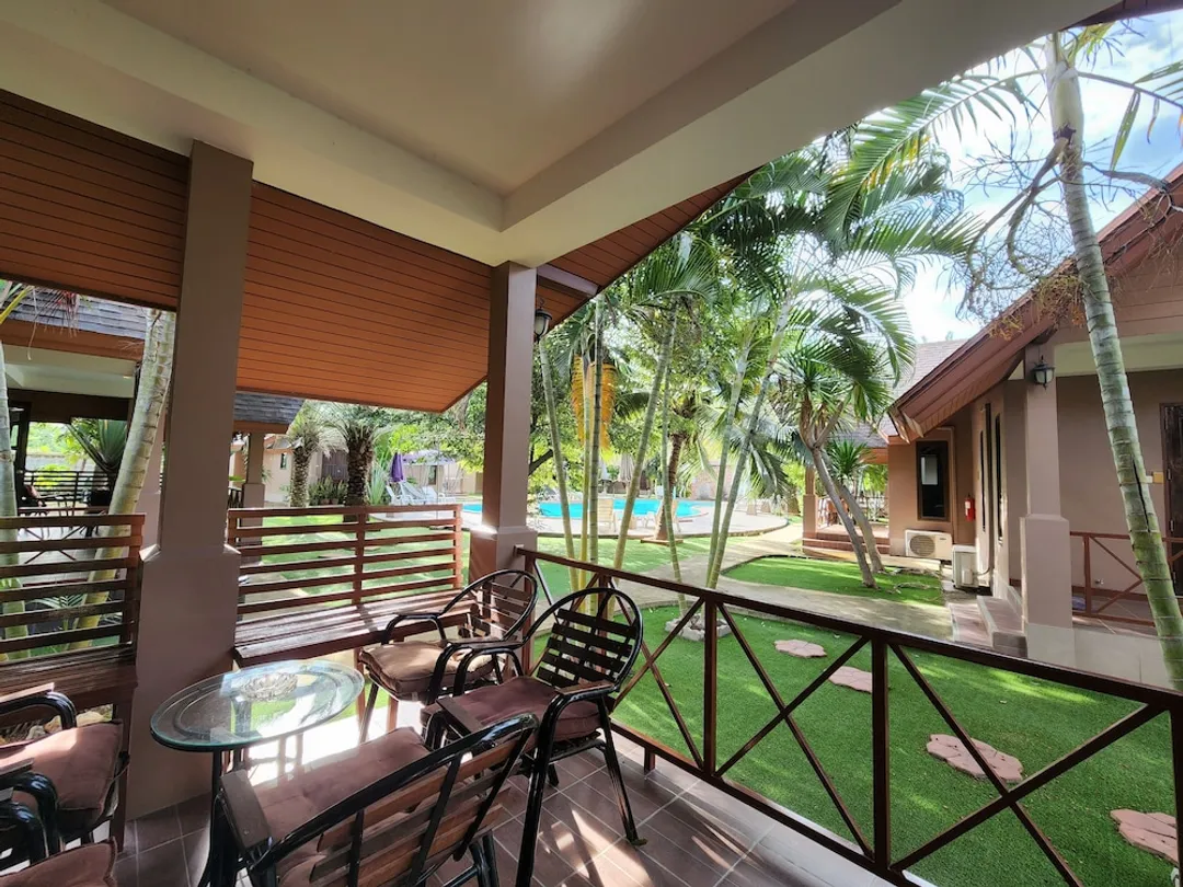 拉爾渡假飯店-Bungalow 2 Bedrooms with Living Room (4 Adults)-2