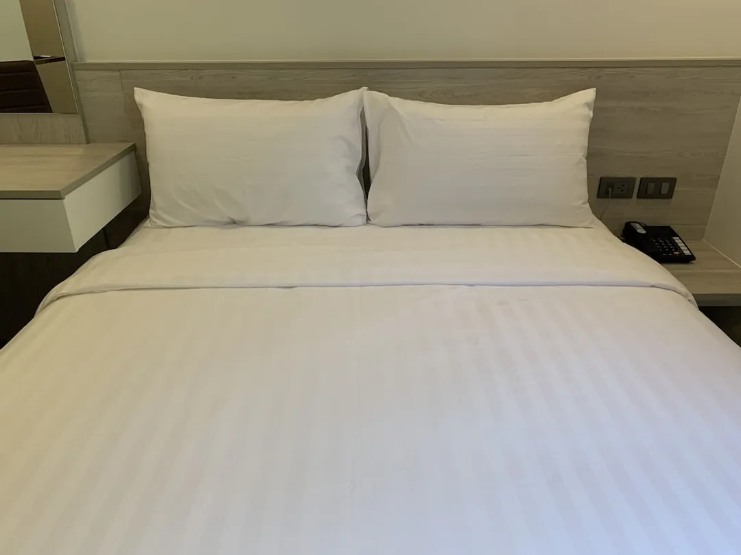 Thana Wisut Hotel-標準雙人房-5
