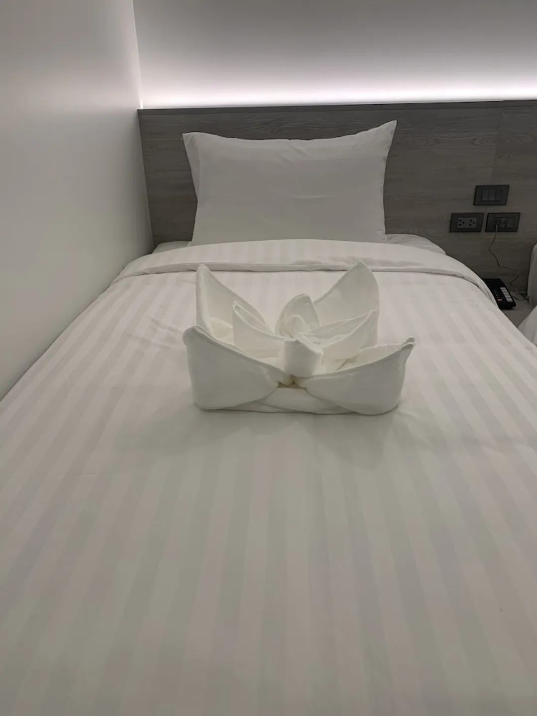 Thana Wisut Hotel-스탠다드 트윈룸-6