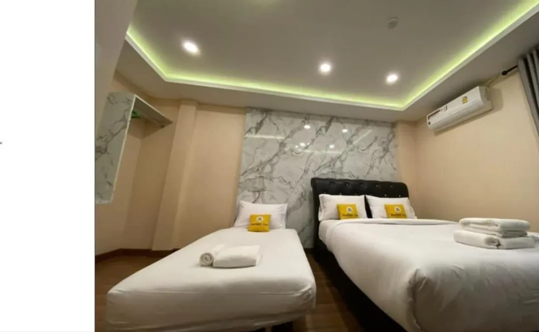 Amber Inn-Triple Deluxe with balcony-6