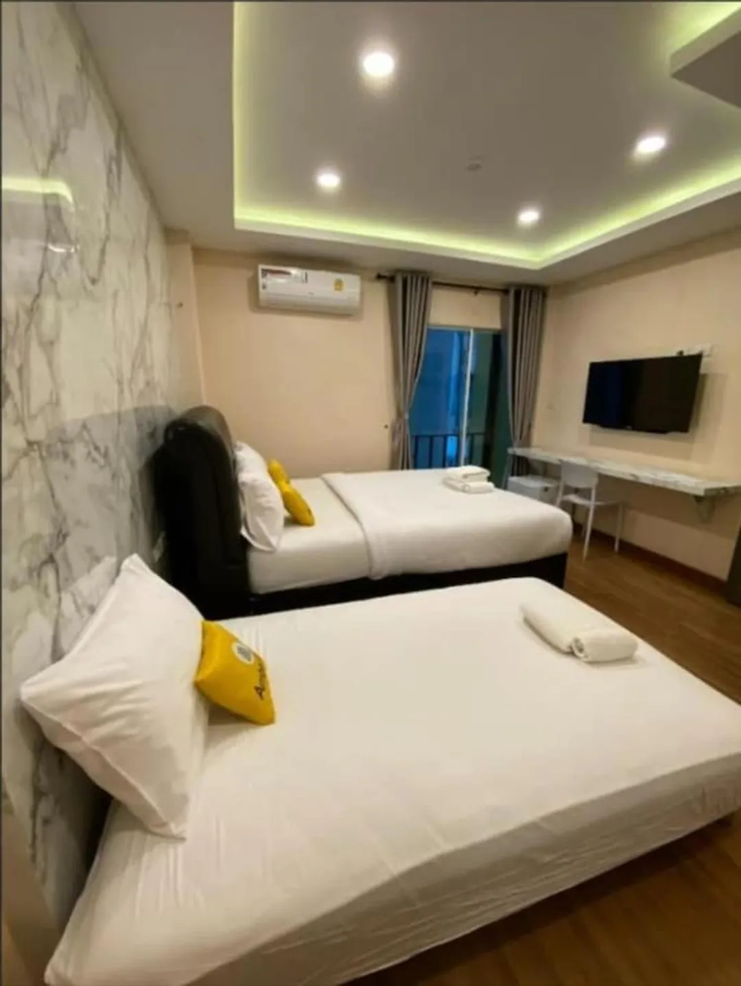 Amber Inn-Triple Deluxe with balcony-1
