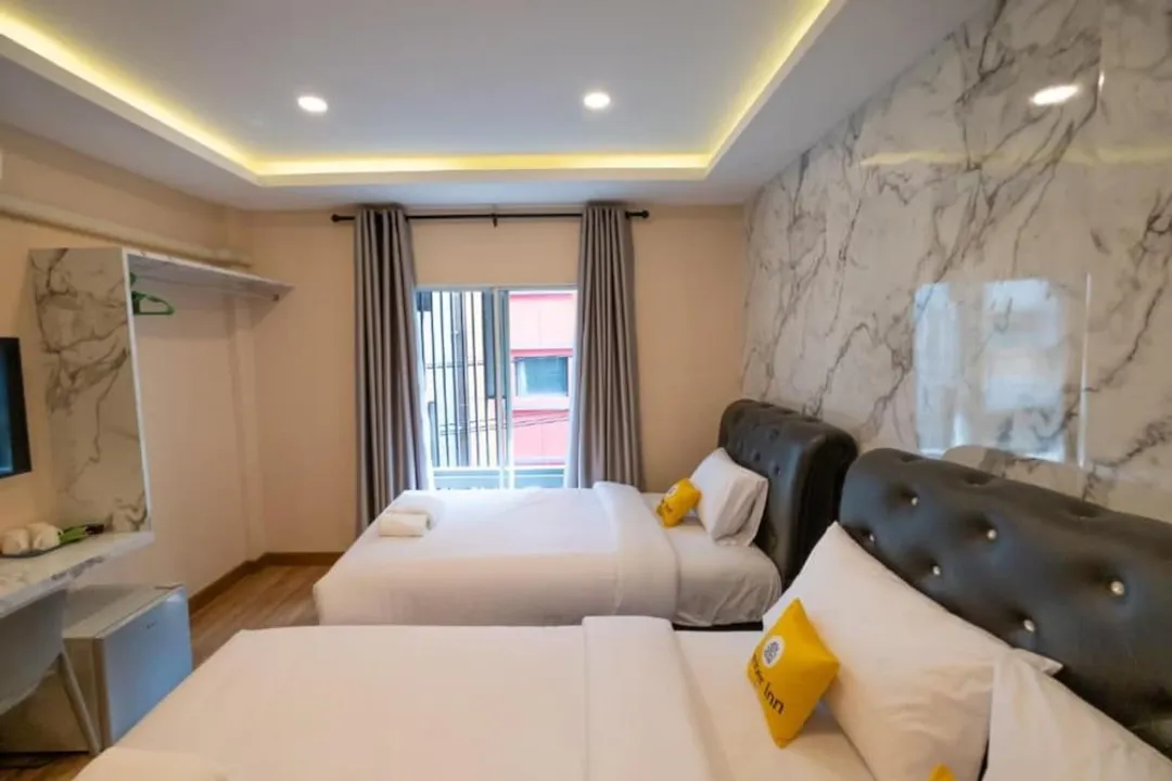 Amber Inn-Triple Room with Balcony-7