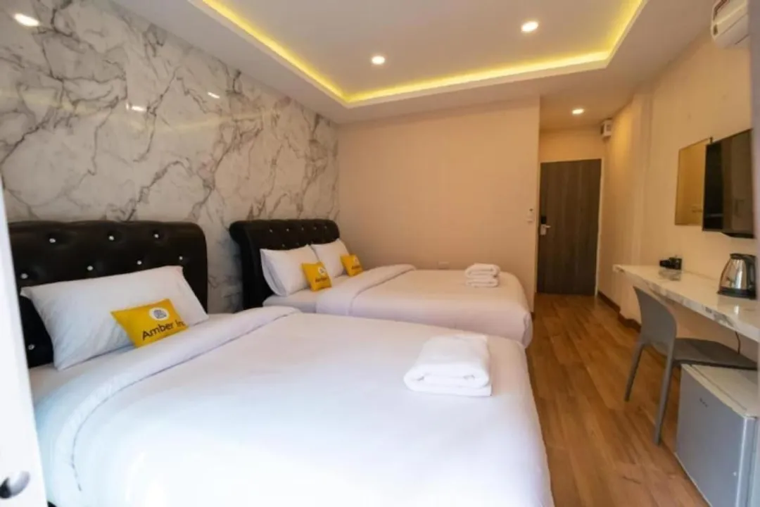 Amber Inn-Triple Room with Balcony-4