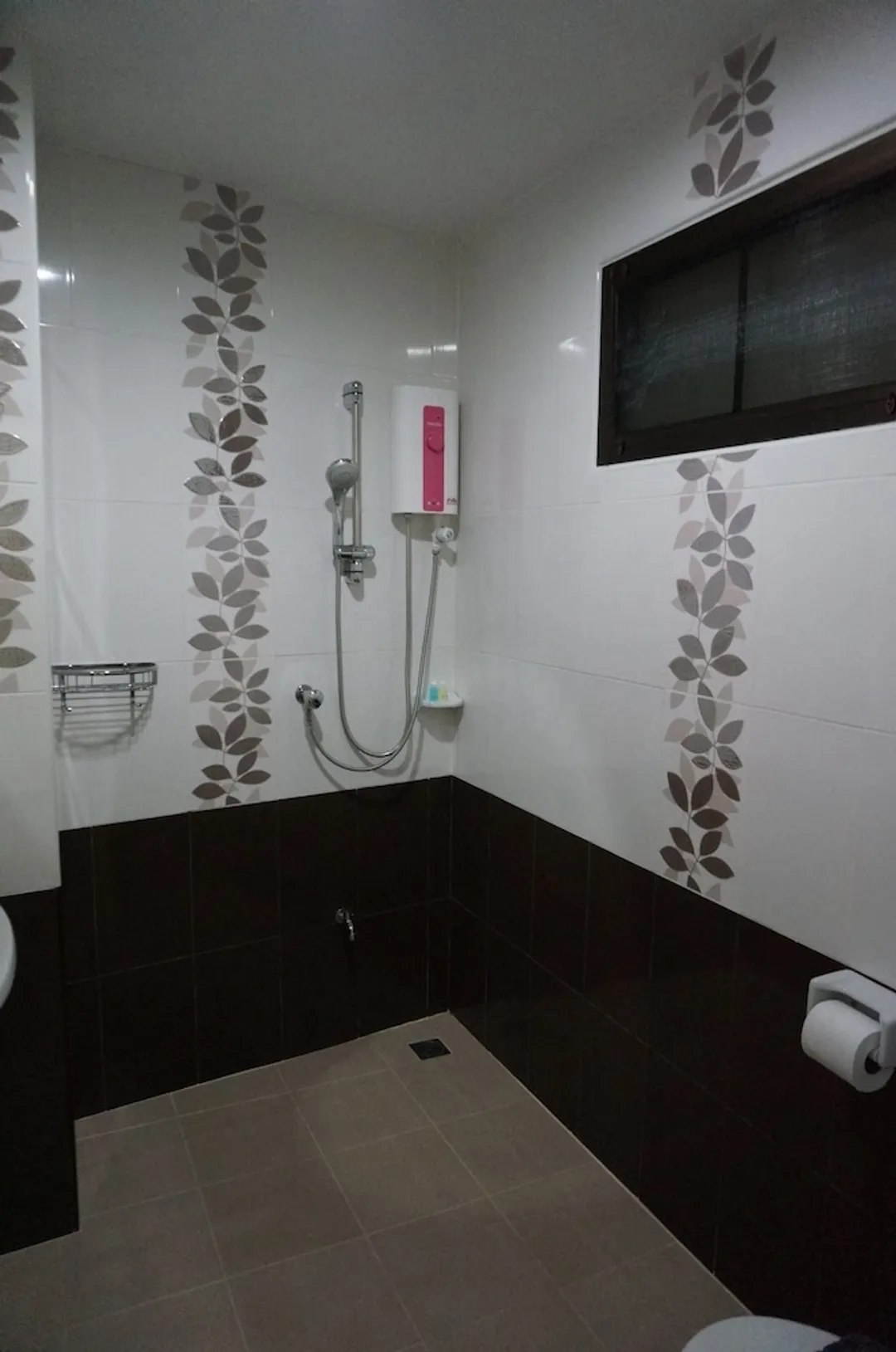 Baan Taweesuk-Deluxe Double Room with Partial Ocean View-4