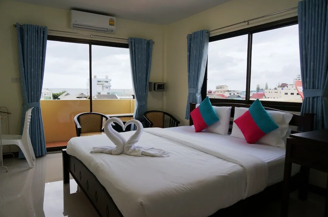 Baan Taweesuk-Deluxe Double room with Ocean View-1