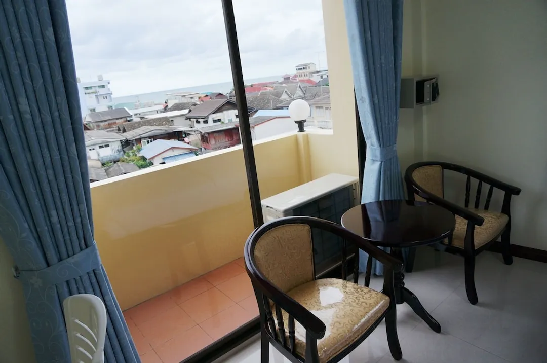 Baan Taweesuk-Deluxe Double room with Ocean View-4