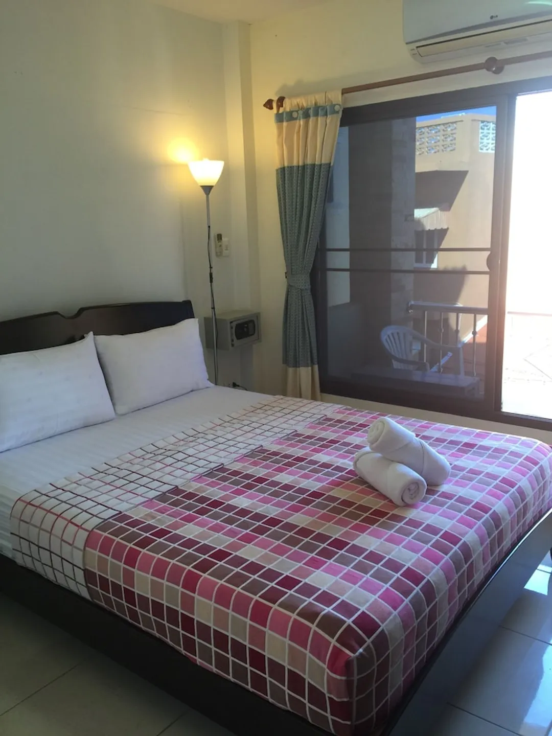 Baan Taweesuk-Standard Double Room-1