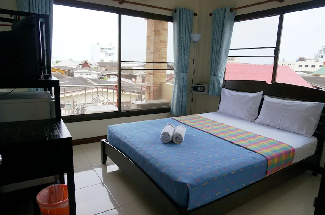 Baan Taweesuk-Standard Double Room-2