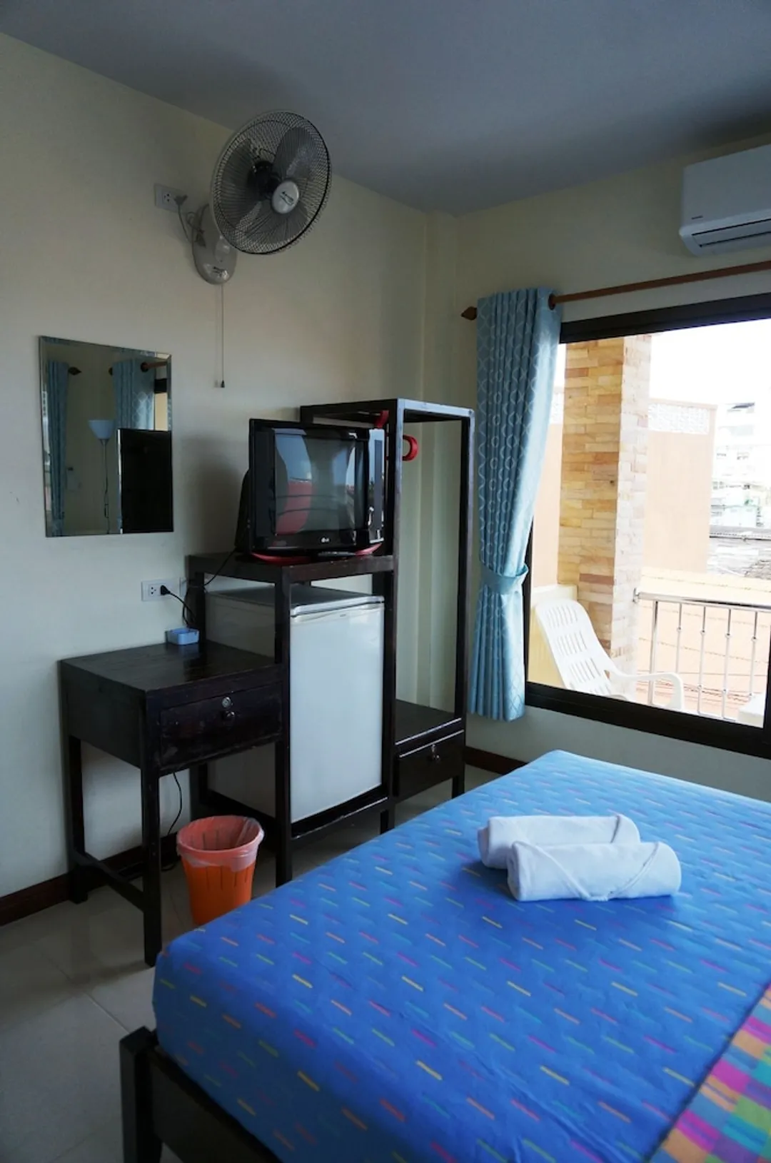 Baan Taweesuk-Standard Double Room-3