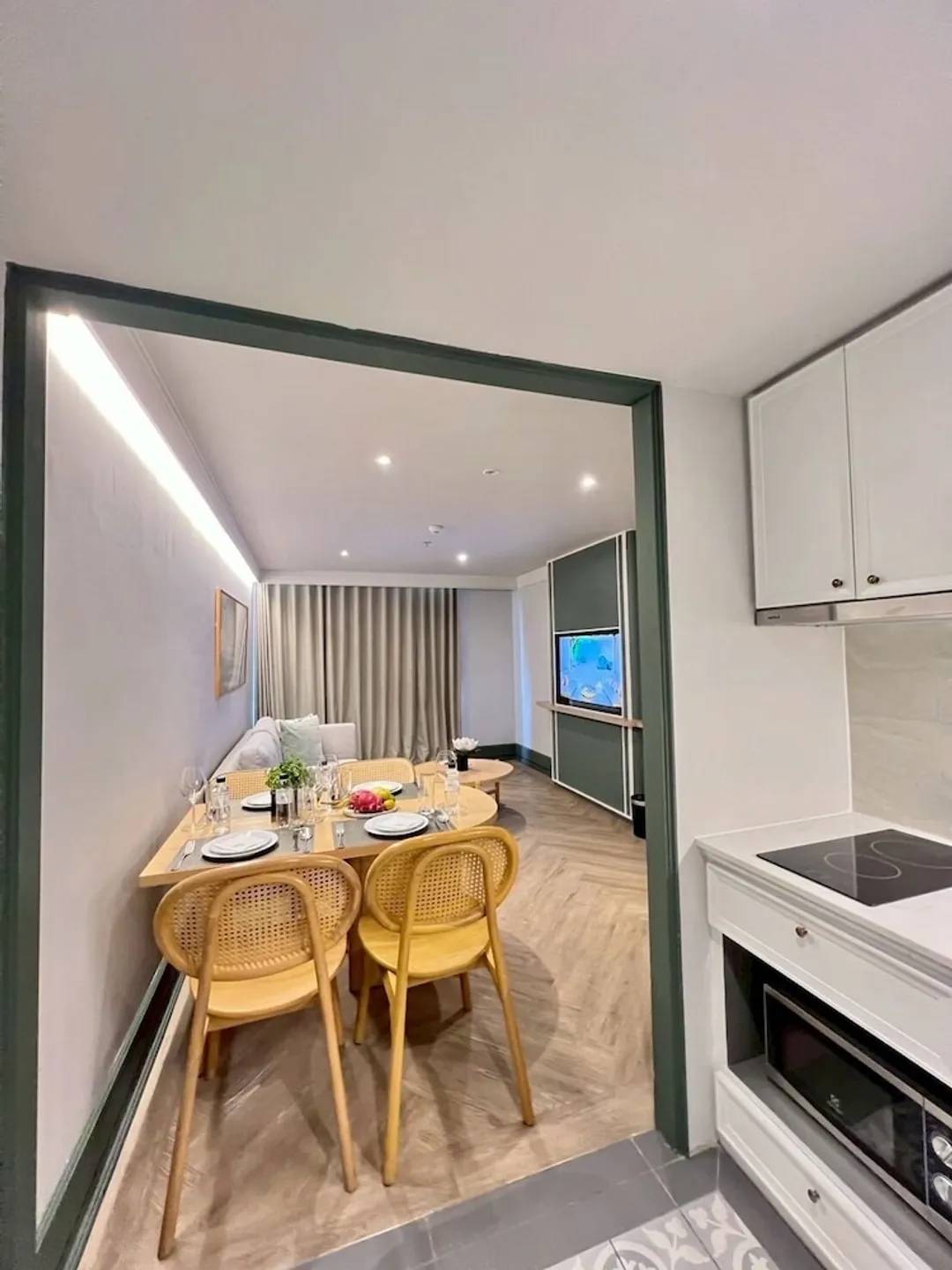 UHG의 쿼터 차오프라야-Two Bedroom River View King Suite-11
