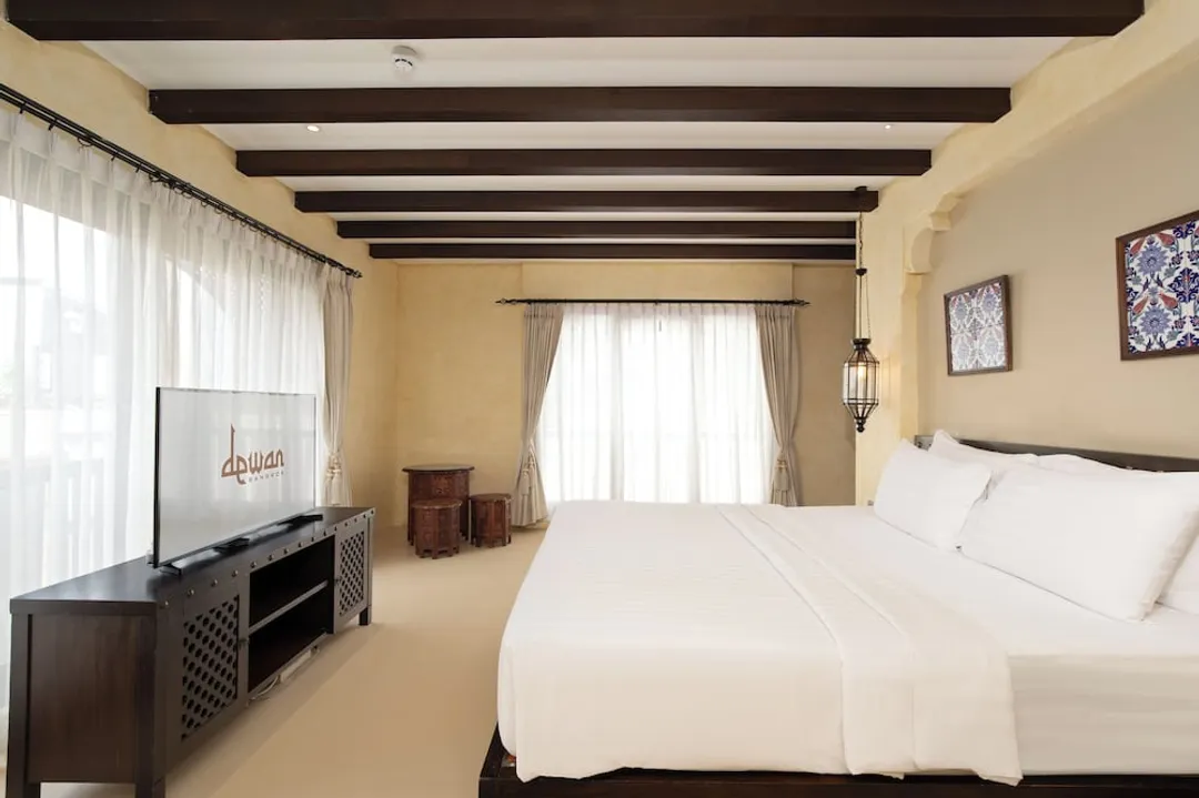 Dewan Bangkok-Deluxe King Room-7
