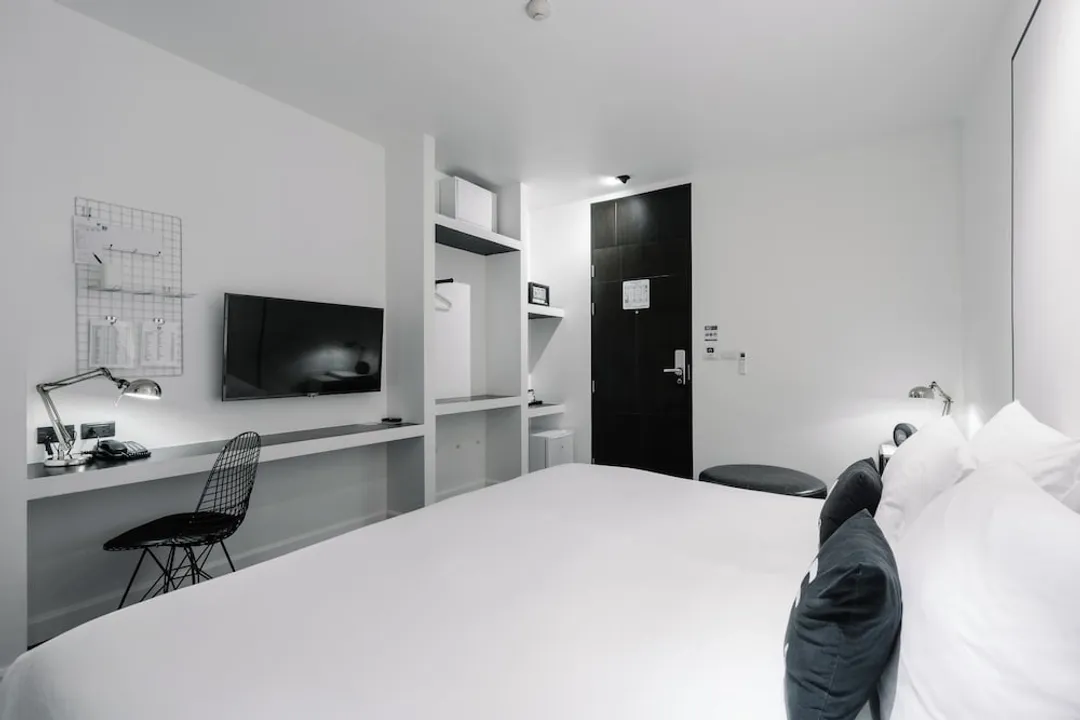ブルー・モンキー・ハブ・アンド・ホテル・プーケット-Deluxe King with outside Bathtub - Free Co-Working space 24 hrs.-5