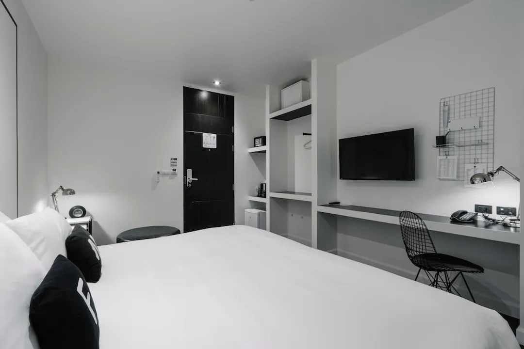 ブルー・モンキー・ハブ・アンド・ホテル・プーケット-Deluxe King with outside Bathtub - Free Co-Working space 24 hrs.-3