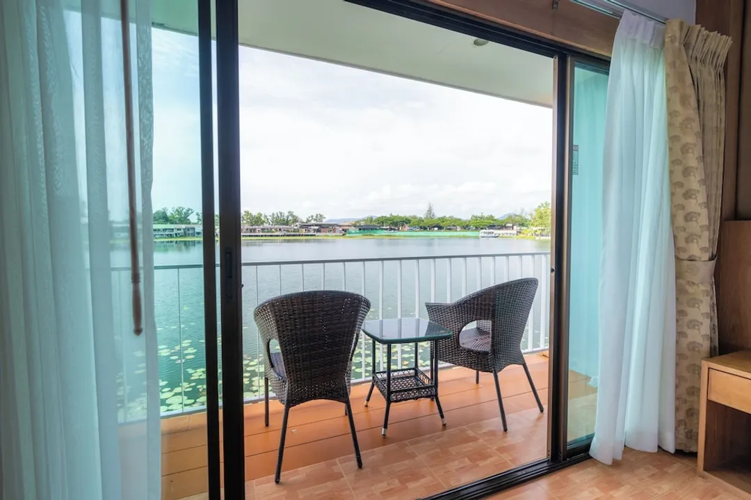 小屋渡假村-Deluxe Double or Twin Room with Lake View-19