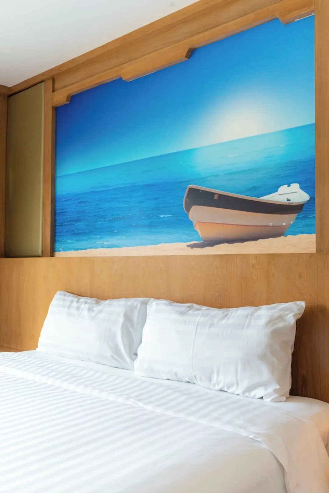 小屋渡假村-Deluxe Double or Twin Room with Lake View-12