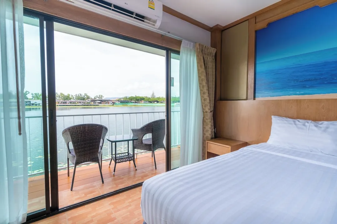 小屋渡假村-Deluxe Double or Twin Room with Lake View-21