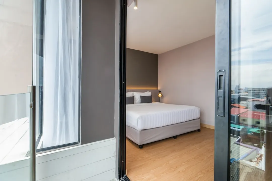 Aster Hotel and Residence-Grand Corner Suite-11