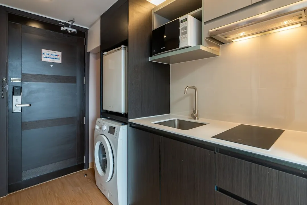 Aster Hotel and Residence-Grand Deluxe King-6