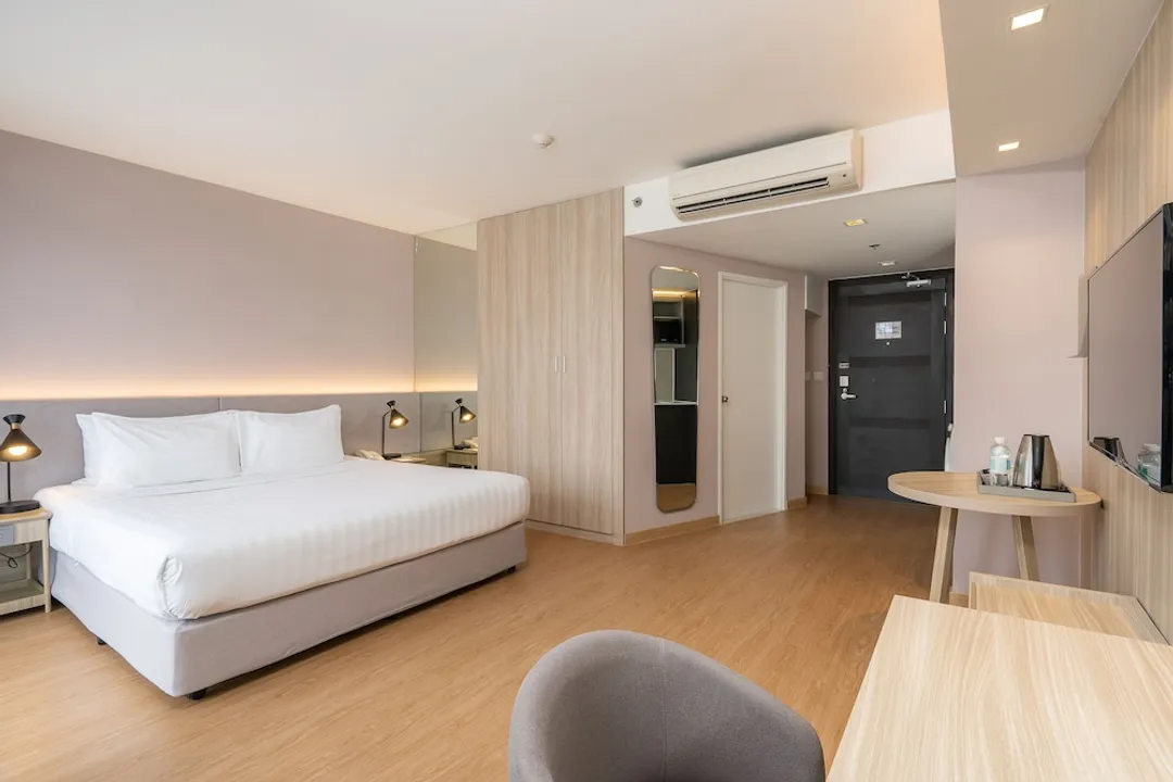 Aster Hotel and Residence-Grand Deluxe King-1