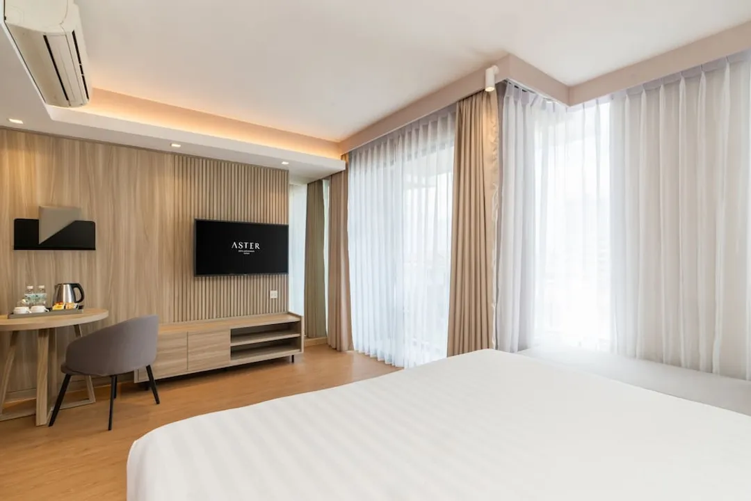 Aster Hotel and Residence-Grand Deluxe King-4