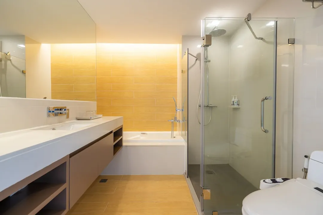 Aster Hotel and Residence-Grand Deluxe Twin-6